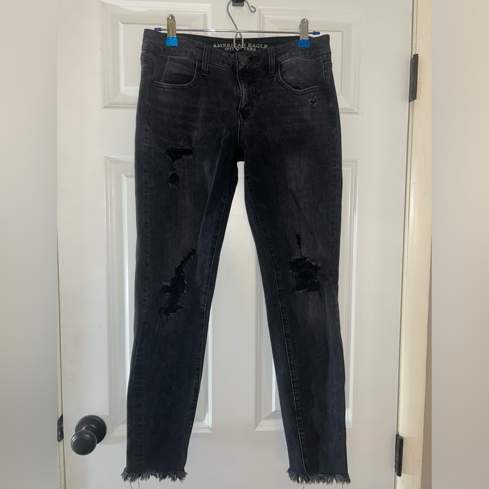American Eagle Black Super Stretch Jeans. Size 8 Regular.